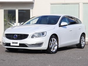 ボルボ　V60　D4　SE