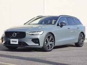 ボルボ　V60　B5　Rデザイン