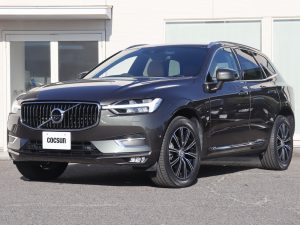 ボルボ　XC60　D4　AWD　インスクリプション