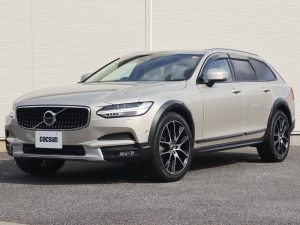 ボルボ　V90　クロスカントリー　T6　AWD　サマム