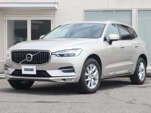 ボルボ　XC60　D4　AWD　インスクリプション