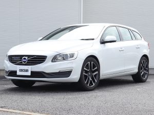 ボルボ　V60　D4　ダイナミックエディション