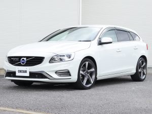 ボルボ　V60　D4　Rデザイン