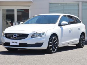 ボルボ　V60　D4　ダイナミックエディション