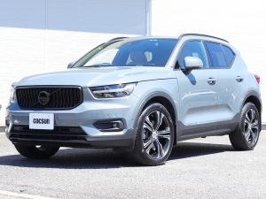 ボルボ　XC40　T4　AWD　インスクリプション