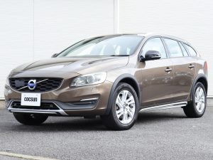 ボルボ　V60　クロスカントリー　D4　SE