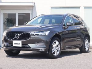 ボルボ　XC60　D4　AWD　モメンタム
