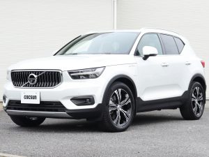 ボルボ　XC40　リチャージプラグインハイブリッド　T5　インスクリプション
