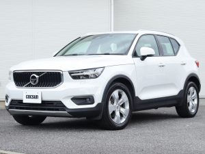 ボルボ　XC40　T4　モメンタム