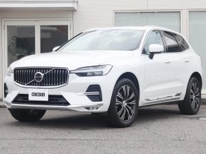 ボルボ　XC60　B5　AWD　インスクリプション