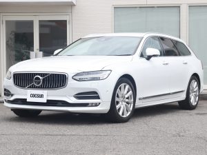 ボルボ　V90　D4　インスクリプション