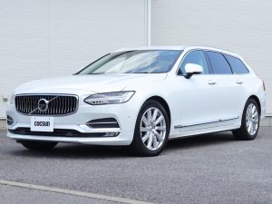 ボルボ　V90　D4　インスクリプション