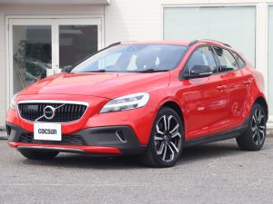 ボルボ　V40　クロスカントリー　D4　ダイナミックエディション