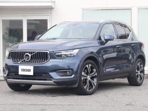 ボルボ　XC40　B4　AWD　インスクリプション