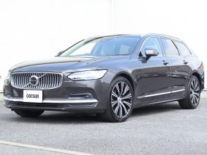 ボルボ　V90　B6　AWD　インスクリプション