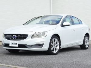 ボルボ　S60　D4　SE