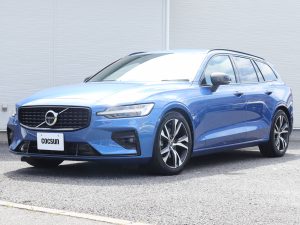 ボルボ　V60　B5　Rデザイン