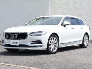 ボルボ　V90　D4　インスクリプション