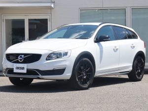 ボルボ　V60　クロスカントリー　T5　AWD　SE