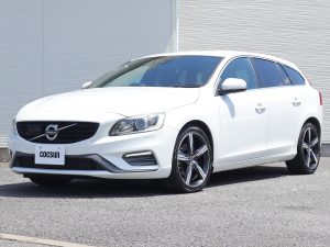 ボルボ　V60　D4　Rデザイン