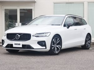 ボルボ　V60　B5　Rデザイン