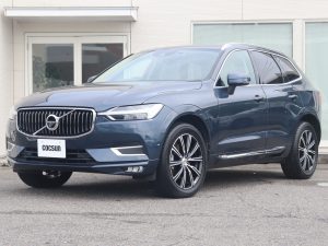 ボルボ　XC60　D4　AWD　インスクリプション