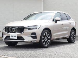 ボルボ　XC60　アルティメット　B5　AWD