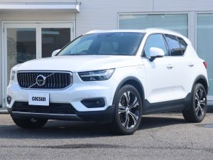 ボルボ　XC40　リチャージ　プラグインハイブリッド　T5　インスクリプション