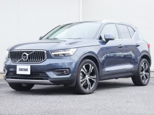 ボルボ　XC40　B4　AWD　インスクリプション