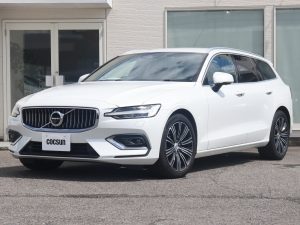 ボルボ　V60　B5　インスクリプション