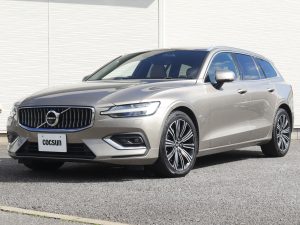 ボルボ　V60　B5　インスクリプション