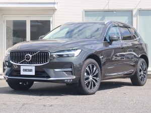 ボルボ　XC60　B5　AWD　インスクリプション